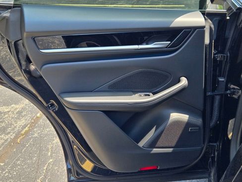 Used 2024 Porsche Macan 4 Electric image 31