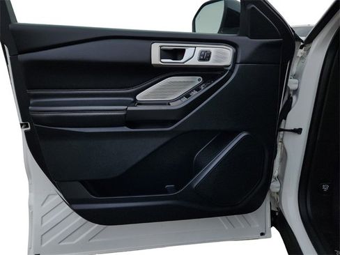 Used 2020 Ford Explorer ST w/ ST Street Pack image 30