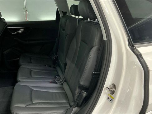 Used 2022 Audi Q7 Premium Plus w/ Premium Plus Package image 28