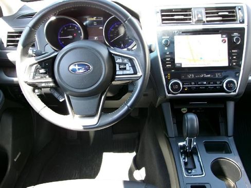 Used 2019 Subaru Outback 2.5i Limited w/ Popular Package #2 AWD/4WD image 11