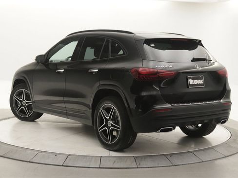 New 2026 Mercedes-Benz GLA 250 image 2