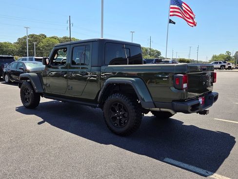Used 2023 Jeep Gladiator Sport AWD/4WD image 9