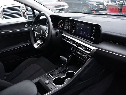 Used 2022 Kia K5 LXS image 25