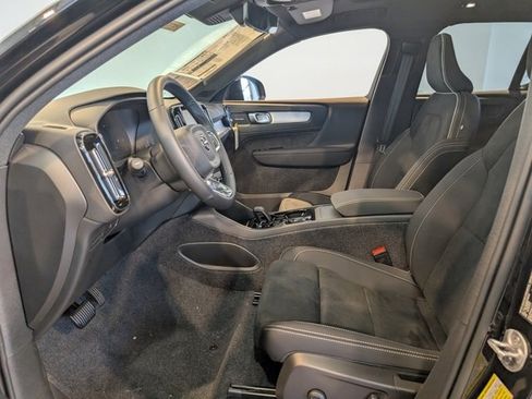 New 2026 Volvo XC40 B5 Ultra w/ Protection Package Premier image 10