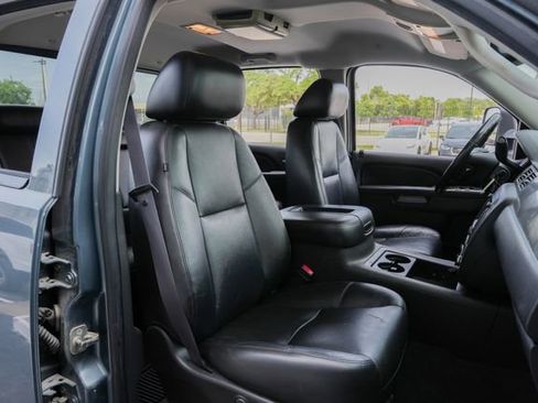 Used 2012 Chevrolet Silverado 2500 LTZ w/ LTZ Plus Package AWD/4WD image 30
