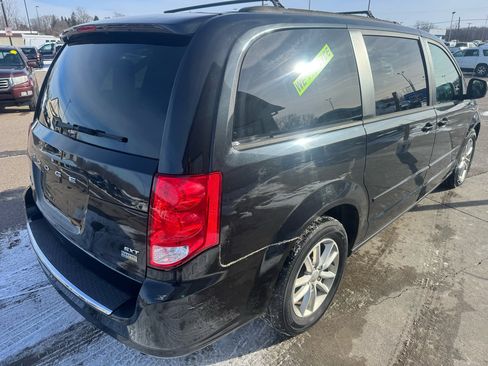 Used 2014 Dodge Grand Caravan SXT image 5