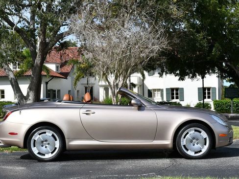 Used 2005 Lexus SC 430 Convertible image 40