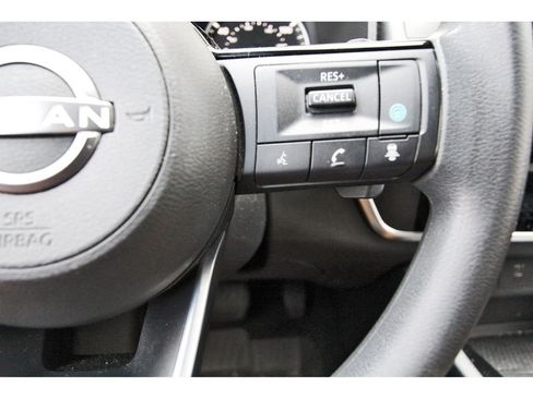 Certified 2023 Nissan Rogue SV FWD image 16