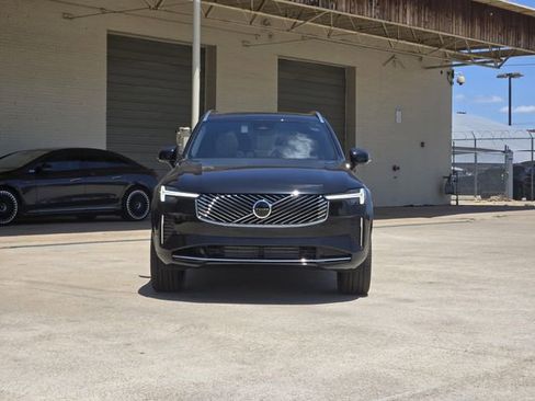 Used 2025 Volvo XC90 T8 Core image 6