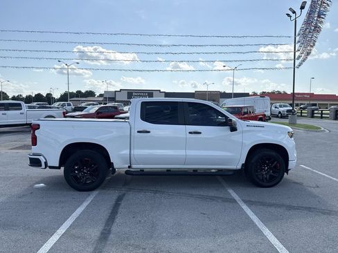 Used 2023 Chevrolet Silverado 1500 RST w/ Redline Edition AWD/4WD image 14