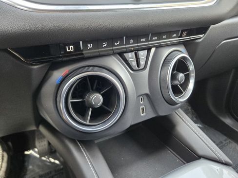 Used 2023 Chevrolet Blazer LT w/ Driver Confidence Package FWD image 10