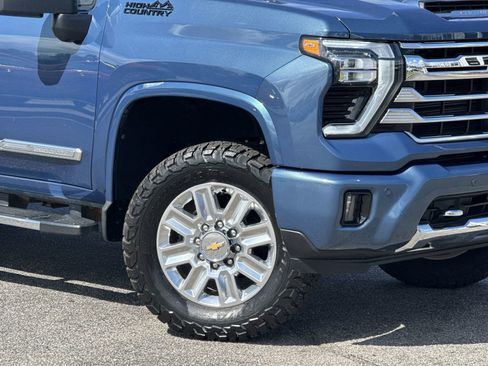 Used 2024 Chevrolet Silverado 2500 High Country w/ High Country Premium Package image 13