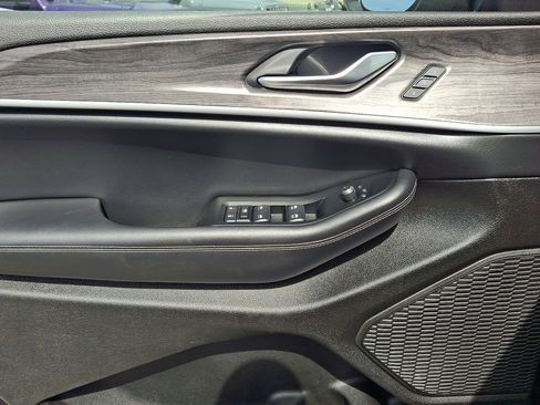 Used 2024 Jeep Grand Cherokee L Limited image 22