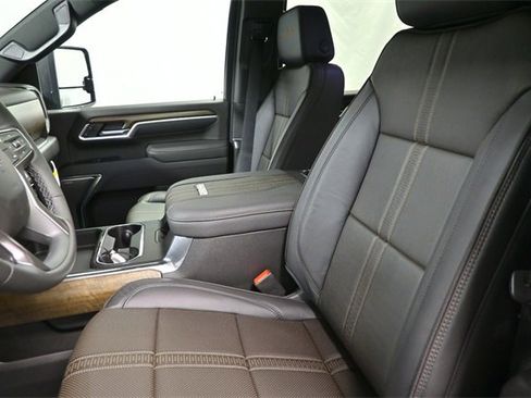 New 2025 Chevrolet Silverado 2500 High Country w/ Technology Package image 16