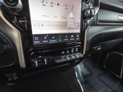 Used 2024 RAM 2500 Laramie image 19