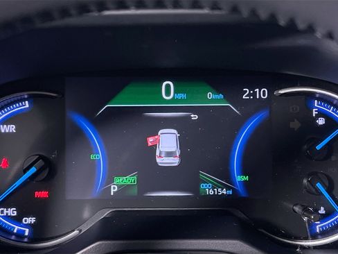 Used 2020 Toyota RAV4 Limited image 23