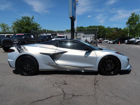 Used 2023 Chevrolet Corvette Z06 w/ Battery Protection Package RWD image 11