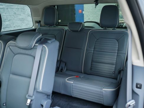 Used 2024 Lincoln Navigator Black Label image 24