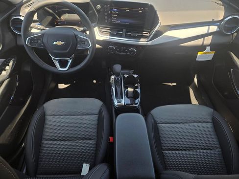 New 2026 Chevrolet Trax LT w/ LT Convenience Package FWD image 7