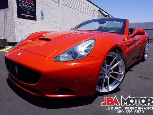 Used 2014 Ferrari California RWD image 99