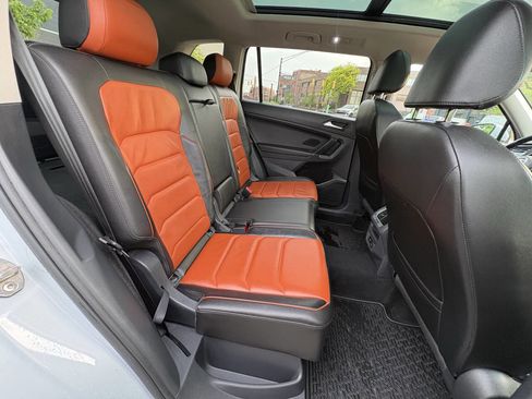 Used 2018 Volkswagen Tiguan SEL Premium AWD/4WD image 30
