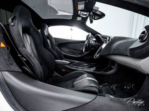 Used 2017 McLaren 570S RWD image 46