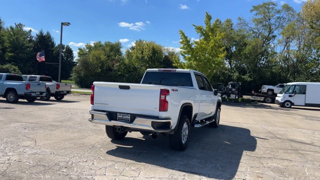 Used 2022 Chevrolet Silverado 2500 LT w/ Convenience Package AWD/4WD image 8