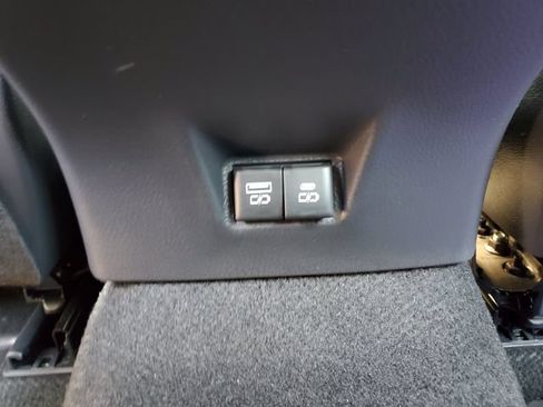 Used 2025 Toyota Camry LE w/ Convenience Package FWD image 9