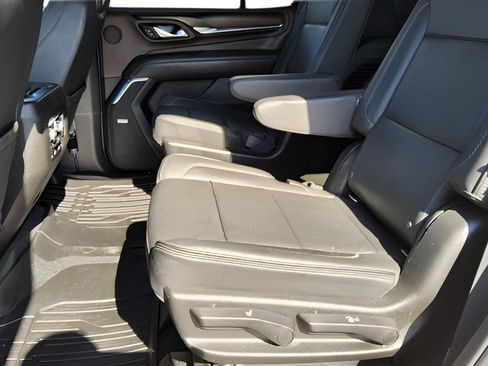 Used 2021 GMC Yukon Denali w/ Denali Premium Package AWD/4WD image 32