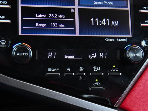 Used 2019 Toyota Camry XSE image 23