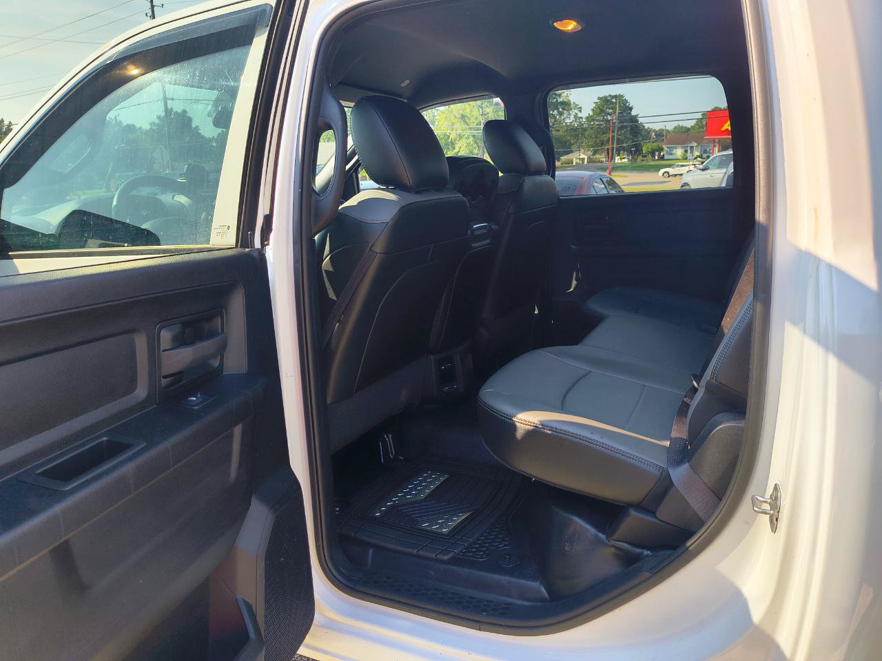 Used 2022 RAM 5500 Tradesman AWD/4WD image 12
