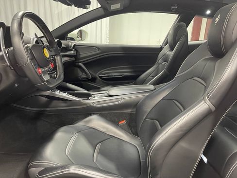 Used 2020 Ferrari GTC4Lusso T RWD image 20