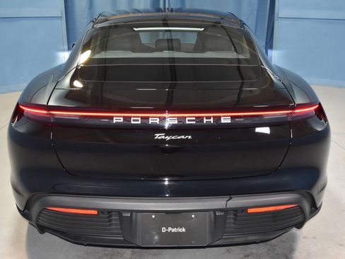 Used 2024 Porsche Taycan image 27