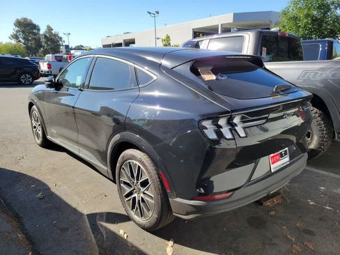 Certified 2025 Ford Mustang Mach-E Premium AWD/4WD image 4
