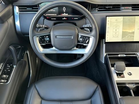 New 2025 Land Rover Range Rover SE image 13