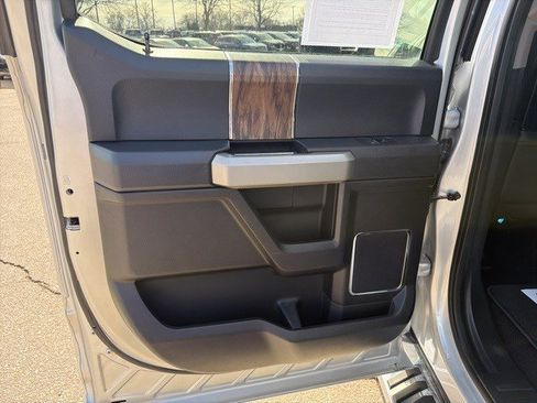 Used 2018 Ford F150 Lariat image 12