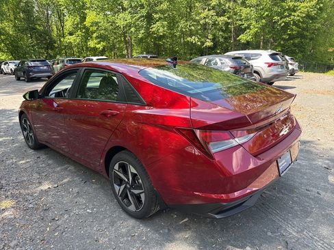 Certified 2023 Hyundai Elantra SEL w/ Convenience Package FWD image 3