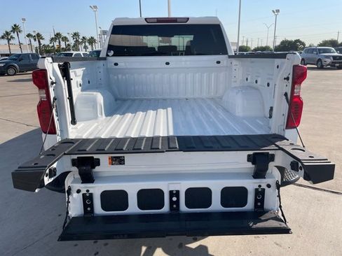 Used 2024 Chevrolet Silverado 1500 Custom Trail Boss w/ Turbomax Blackout Package image 5