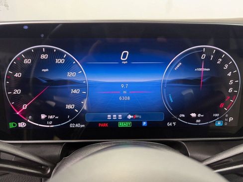 Used 2025 Mercedes-Benz GLC 350e 4MATIC w/ AMG Line image 14