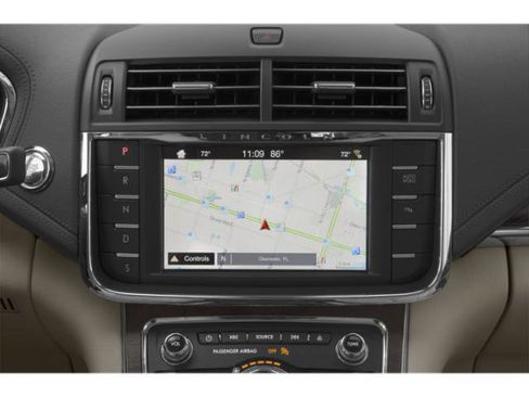Used 2020 Lincoln Continental FWD image 17