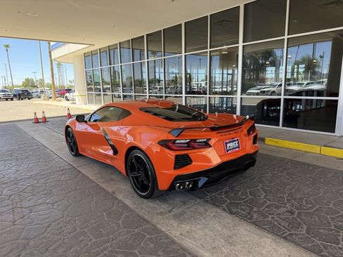 Used 2021 Chevrolet Corvette Stingray Coupe w/ Z51 Performance Package RWD image 3