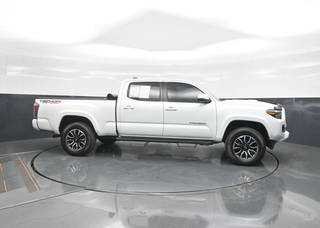 Used 2023 Toyota Tacoma TRD Sport w/ TRD Premium Sport Package AWD/4WD image 8