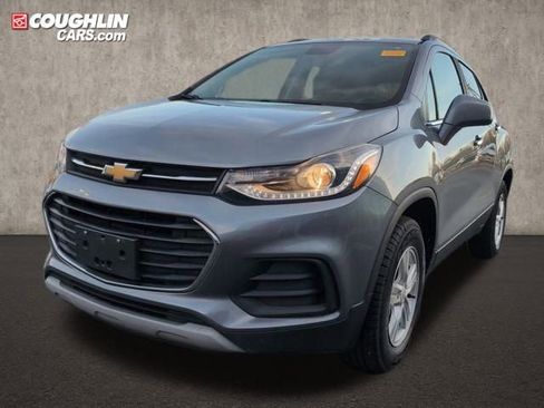 Used 2019 Chevrolet Trax LT w/ LT Convenience Package image 3