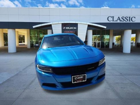 Used 2023 Dodge Charger SXT RWD image 2