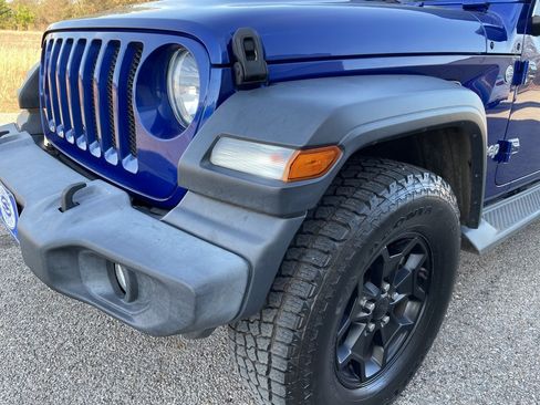 Used 2018 Jeep Wrangler Unlimited Sport S image 9