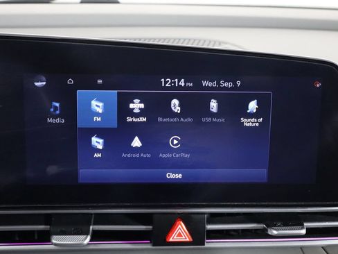 Used 2025 Hyundai Elantra SEL FWD image 36