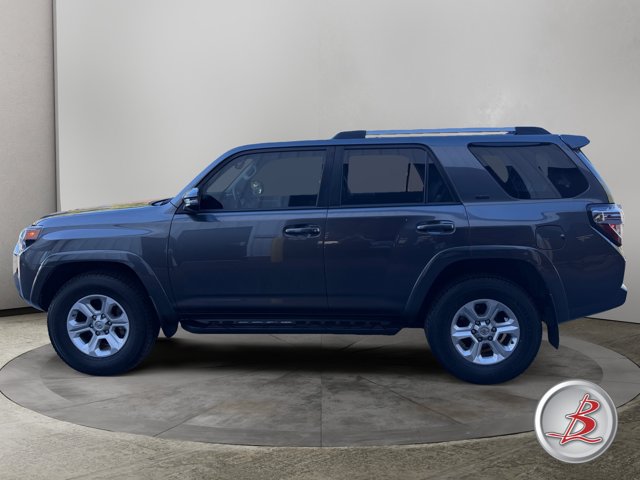 Used 2020 Toyota 4Runner SR5 Premium w/ Moonroof Package AWD/4WD image 4