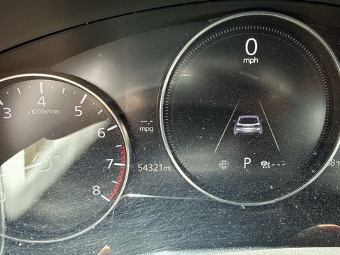 Used 2019 MAZDA MAZDA3 Hatchback w/ Preferred Package FWD image 2