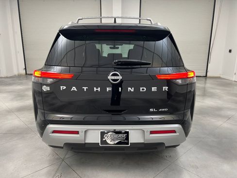 Used 2025 Nissan Pathfinder SL image 6