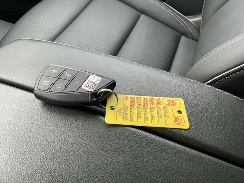 Used 2023 Buick Envision Essence image 27